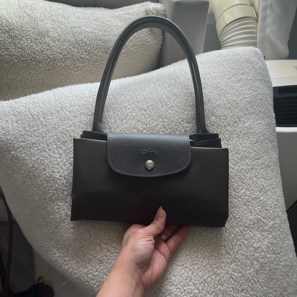 Longchamp MEDIUM LONG HANDLES - Picture 2 of 6